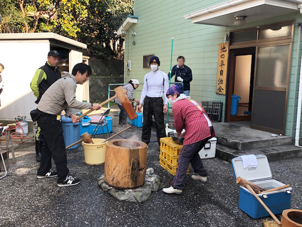 池の平自治会の餅つき大会