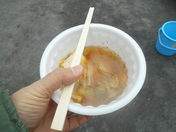 皆さん寒い中頑張っています、