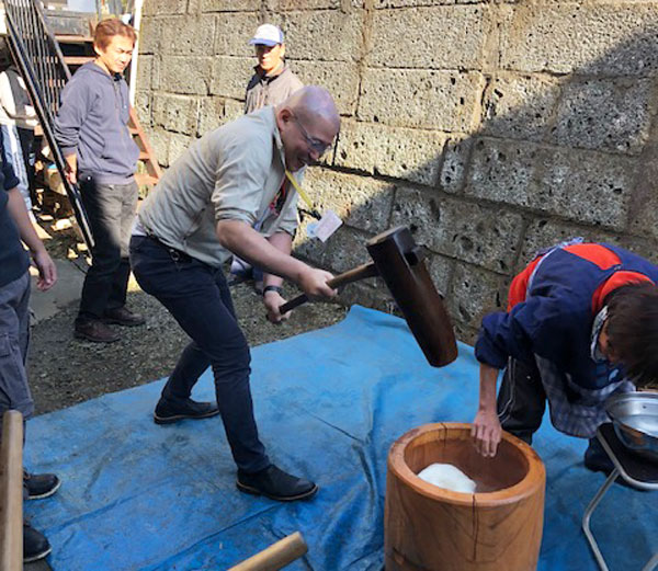 椎の木自治会の餅つき