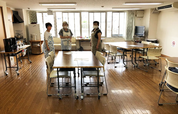 １００円カフェ